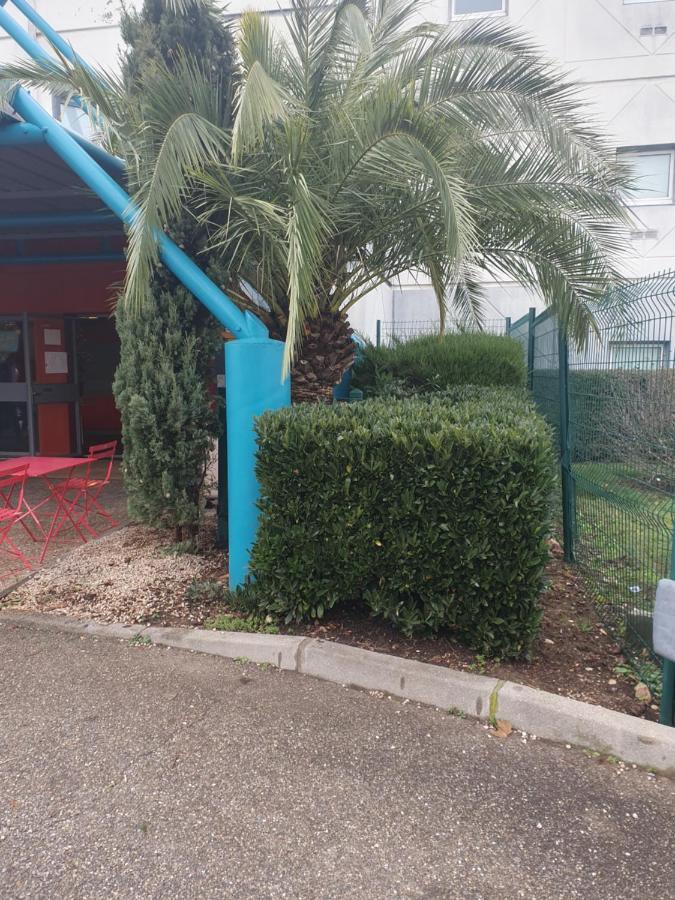 Hotelf1 Lyon Isle D'Abeau Ouest St Exupery Saint-Quentin-Fallavier Exterior photo